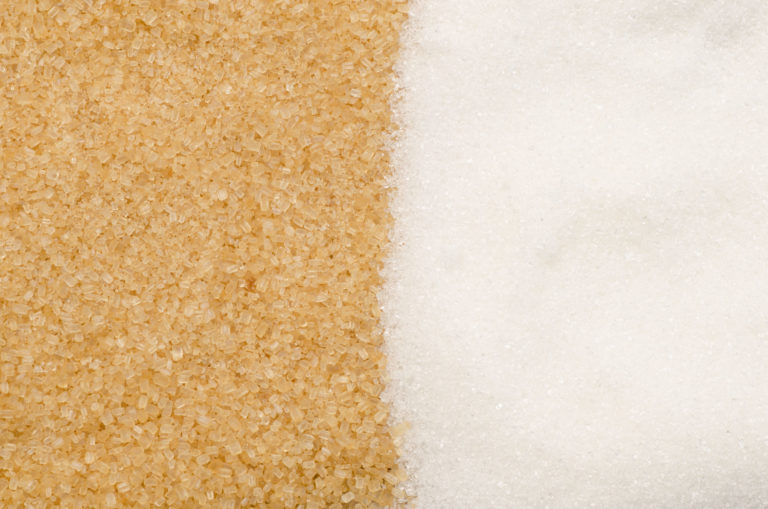 Lo zucchero di canna è migliore di quello bianco?